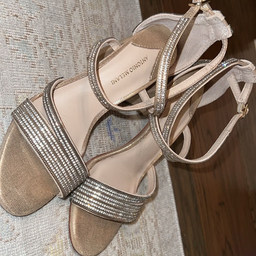 Antonio Melani Size 6.5 heels
